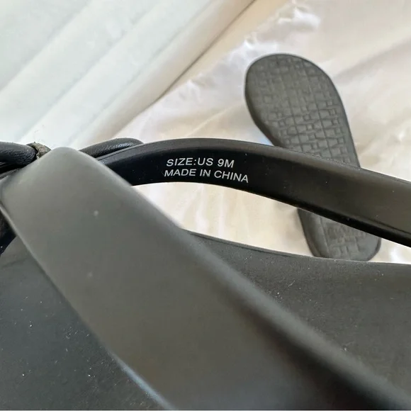 Kate Spade wedge flip flops - Picture 8 of 9